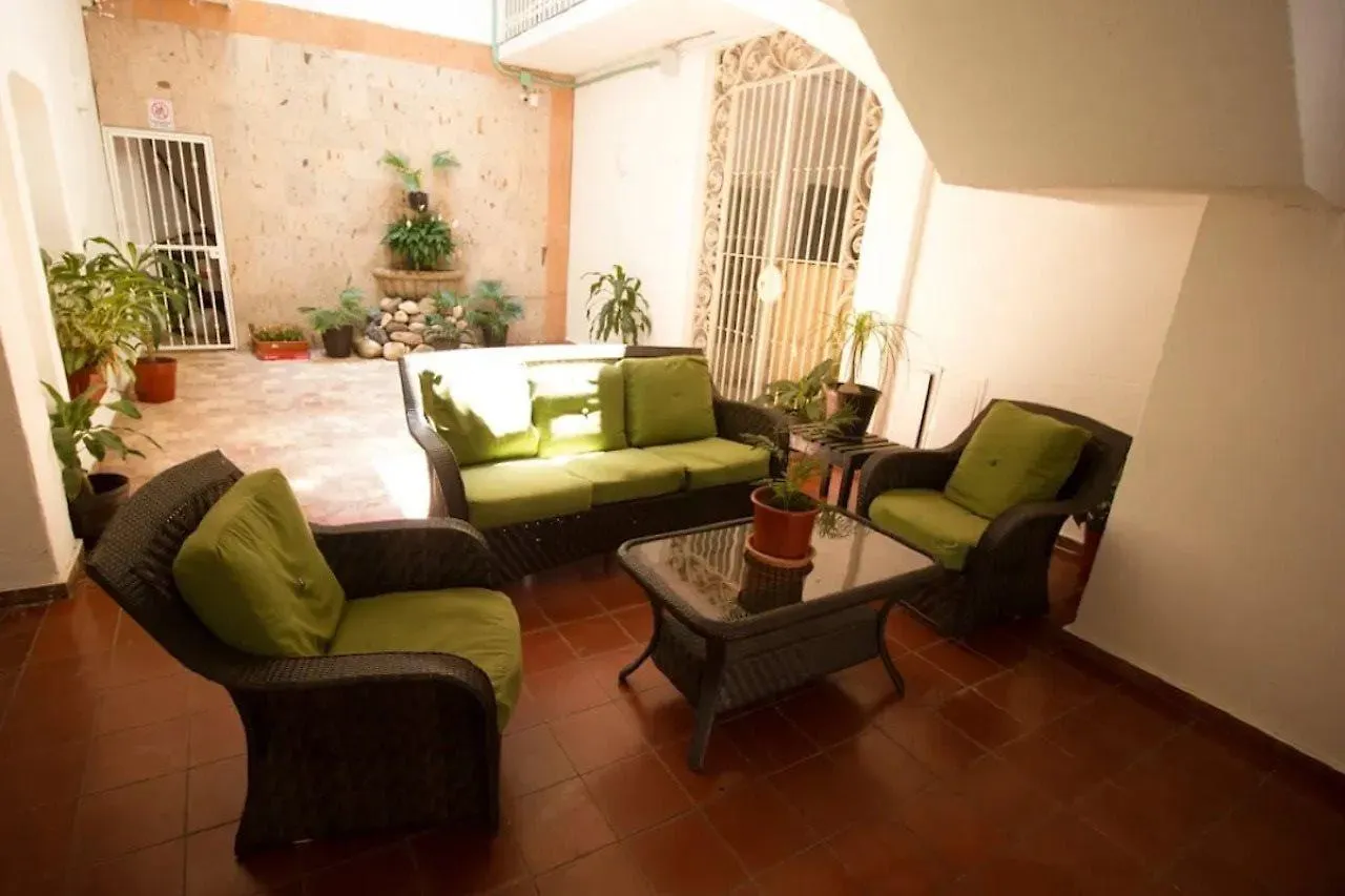 Suites Plaza Del Rio - Family Hotel Malecon Centro Puerto Vallarta