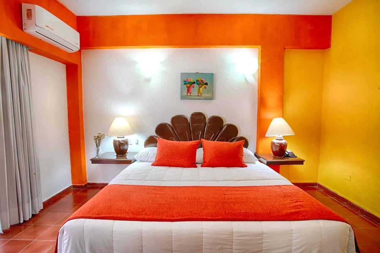 Suites Plaza Del Rio - Family Hotel Malecon Centro Puerto Vallarta 3*,  Mexico
