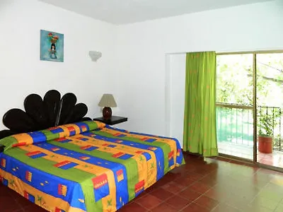 Suites Plaza Del Rio - Family Hotel Malecon Centro Puerto Vallarta 3*,