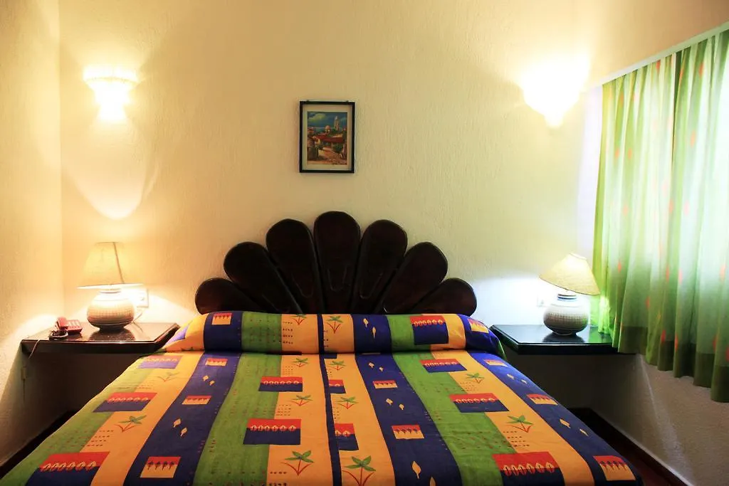 Suites Plaza Del Rio - Family Hotel Malecon Centro Puerto Vallarta 3*,