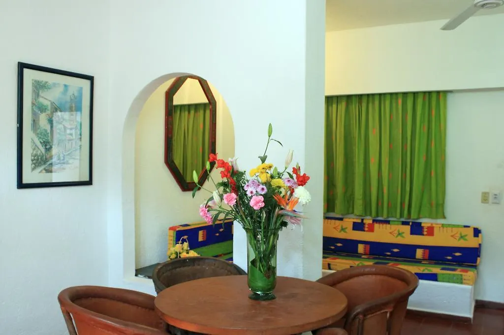 Suites Plaza Del Rio - Family Hotel Malecon Centro Puerto Vallarta