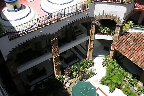 Suites Plaza Del Rio - Family Hotel Malecon Centro Puerto Vallarta 3*,